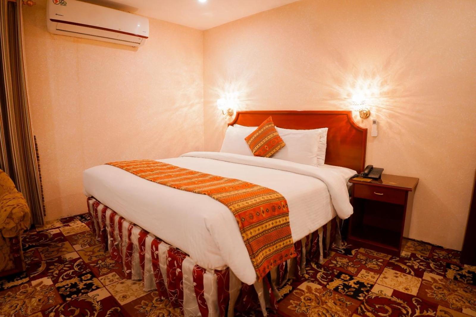 Indus Hotel Hyderabad Eksteriør bilde