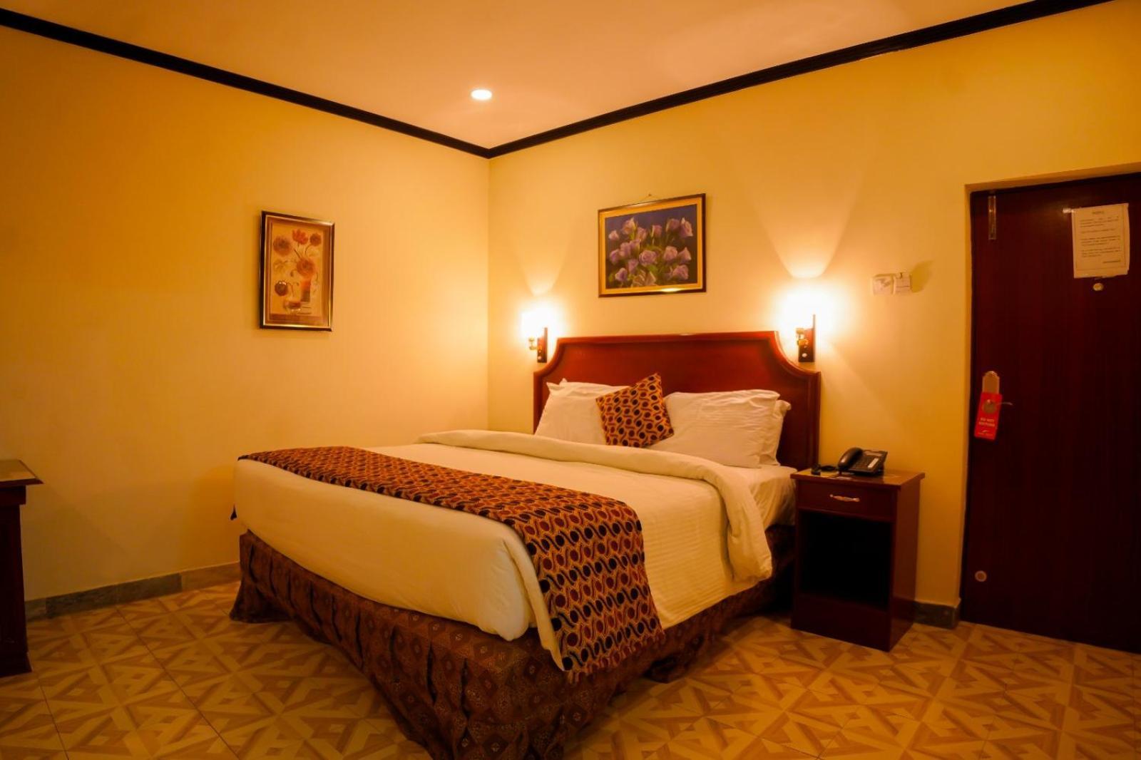 Indus Hotel Hyderabad Eksteriør bilde